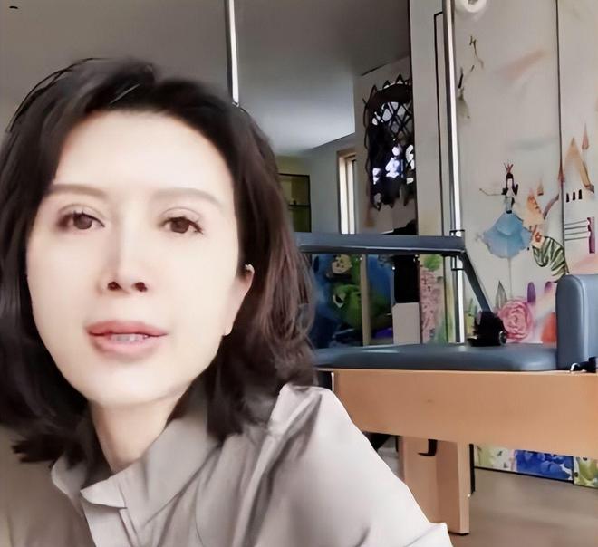 每天补贴300!中国男篮除夕还在训练,球迷:假装努力