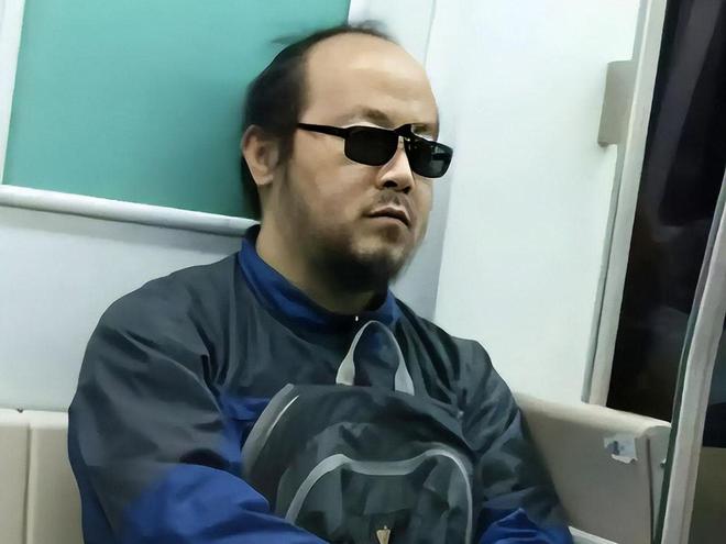 “牛散”章建平，退出3家A股公司前十大股东名单