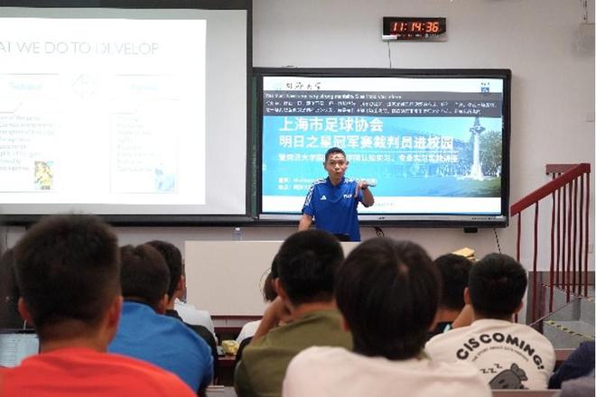 国产奔驰GLE L实车曝光，轴距升级瞄准豪华SUV市场